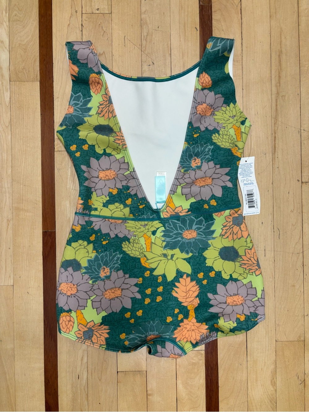 Seea Lido One-Piece M NWT - Picture 2 of 4